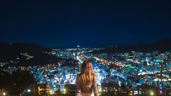 Busan: Guided Night Photography Tour with Hotel Drop-Off