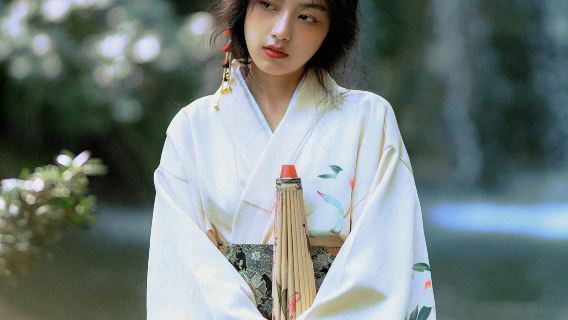 Alle Arten von Dolmetschern, Reiseleiter , Privattransfer, Fotografen, Business-Escorts, medizinischen Begleitern, Reiseführern und maßgeschneiderten Reisediensten in ganz El Salvador