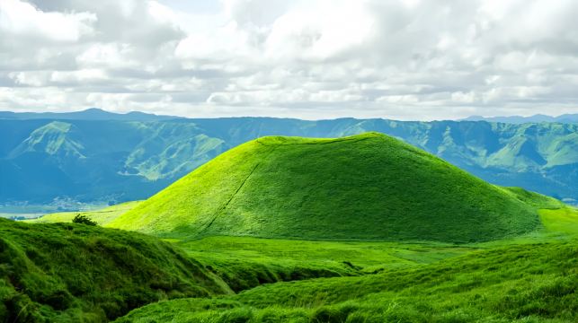 九州風光·贈阿蘇山接駁車：阿蘇火山+草千里騎馬+高千穗一日遊