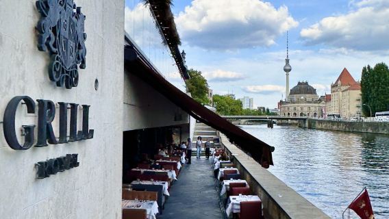 Servizio di prenotazione ristorante Grill Royal, famoso locale a Berlino, Germania