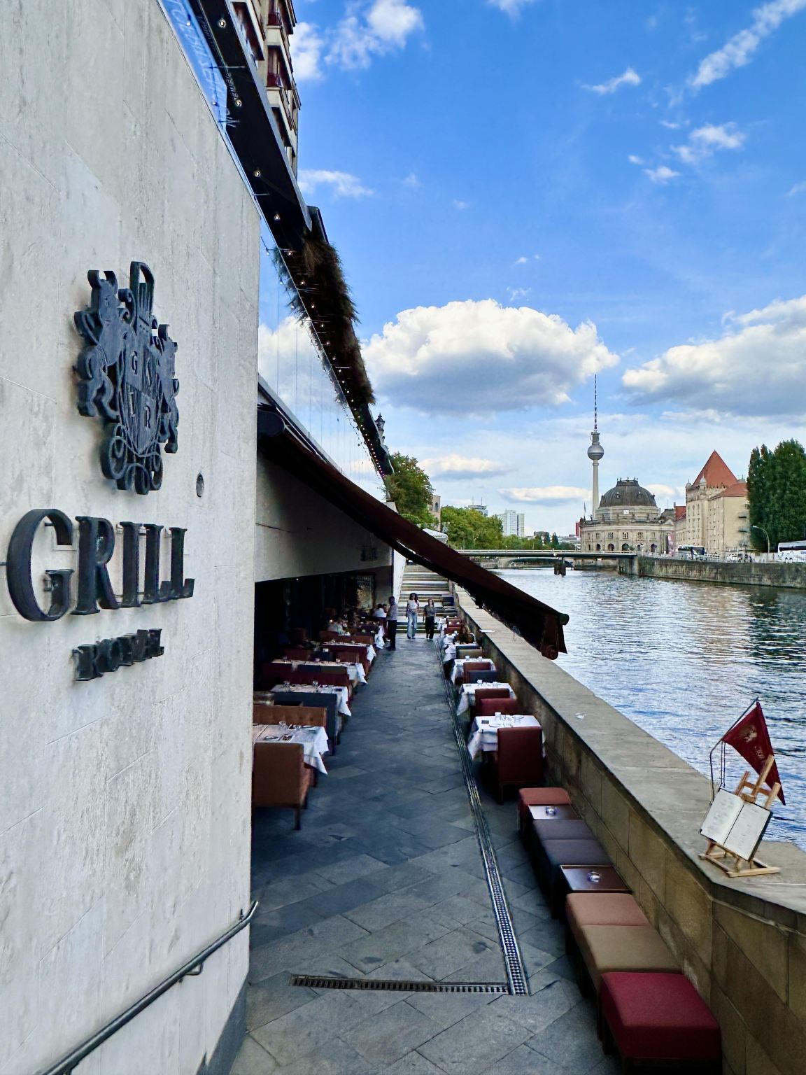 Berlin Grill Royal popular restaurant reservation service