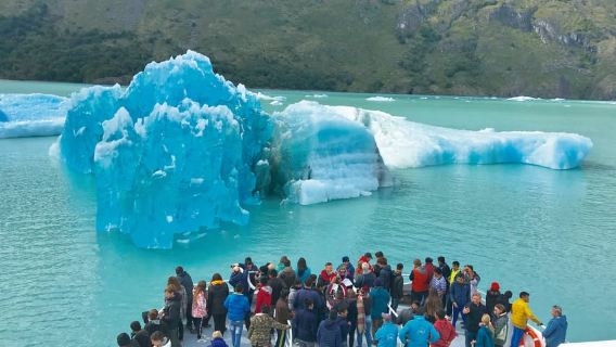El Calafate: Glaciers Gourmet Experience - Full Day Cruise