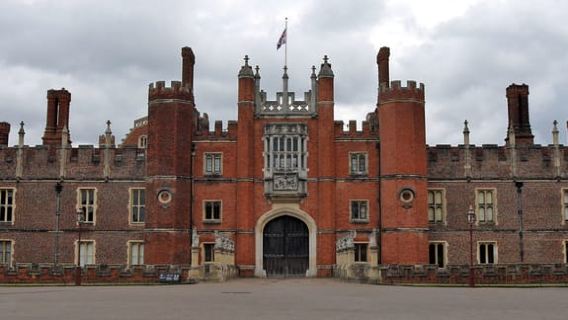 London: Du thuyền từ Hampton Court đến Westminster trên sông Thames