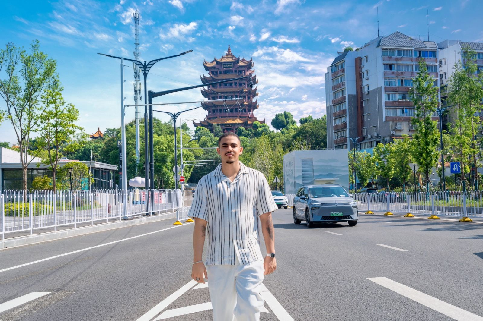 Sense-sational Wuhan (Yellow Crane Tower + Hubu lane+Hubei Provincial Museum + East Lake)