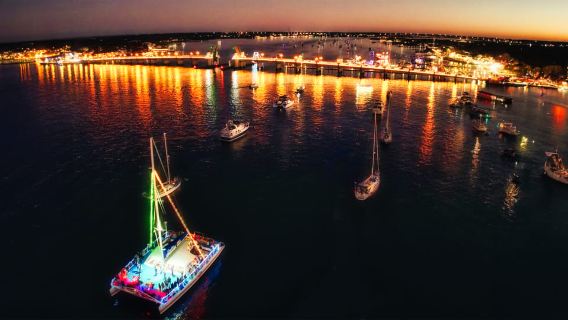 St. Augustine: Nights of Lights Cruise with Music and Drinks