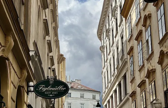 奧地利維也納Figlmüller網紅餐廳代訂座