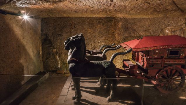 徐州龜山景區 （龜山漢墓）猩咖說私家團|門票+文史大咖精講 2H（龜山漢墓1H，點石園0.5H，聖旨博物館0.5H）