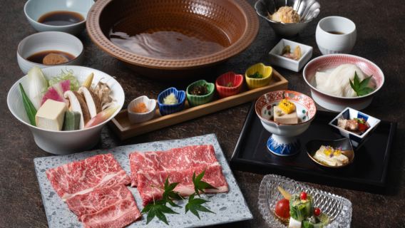 Kumamoto Akaushi Shabu-shabu Koba GINZA SIX - Enjoy a package featuring five varieties of Kumamoto Akaushi beef platter and meat sushi - Shabu-shabu package "Yui"