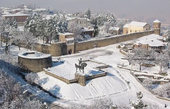 格魯吉亞卡赫季葡萄酒一日遊|品酒+修道院+西格納吉古城