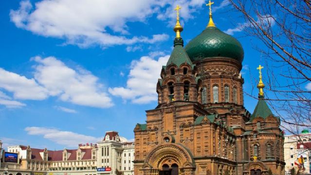 哈爾濱中央大街+聖索菲亞教堂+哈藥六廠+松花江索道鐵橋一日遊