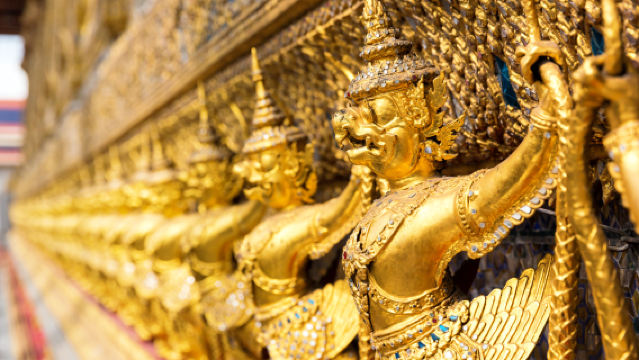 タイ・バンコク|三大寺院と王宮を巡る半日市内観光|午前出発・日本語ガイド