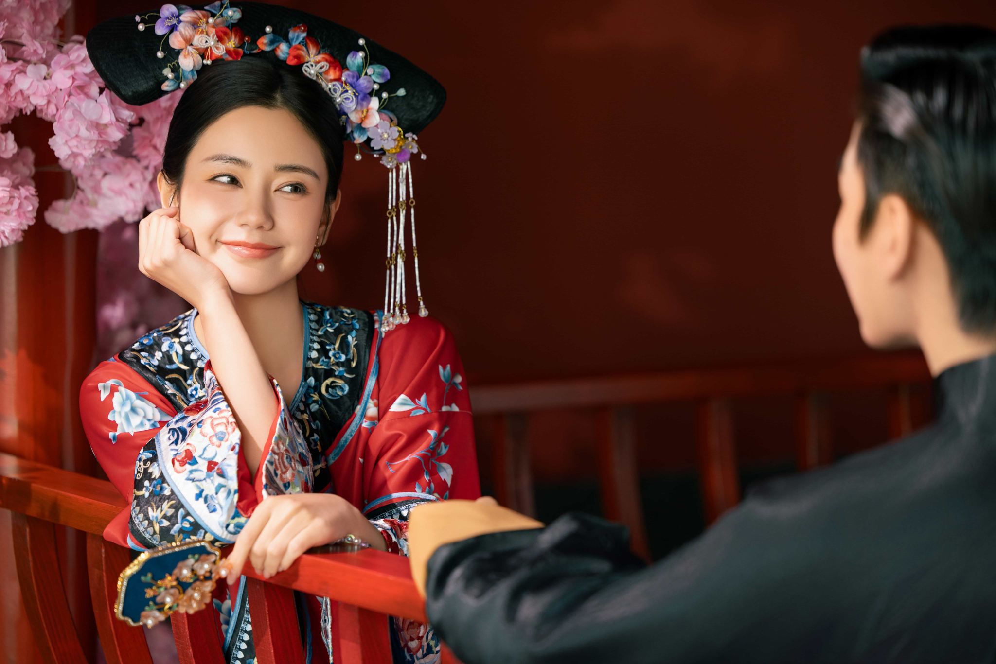 บริการล่ามและไกด์นำเที่ยวหลายภาษาในเซาจวงและเติ้งโจว รวมถึงบริการเหมารถ คู่มือท่องเที่ยวแบบกำหนดเอง ผู้ติดตามธุรกิจ และช่างภาพเพื่อบันทึกภาพ