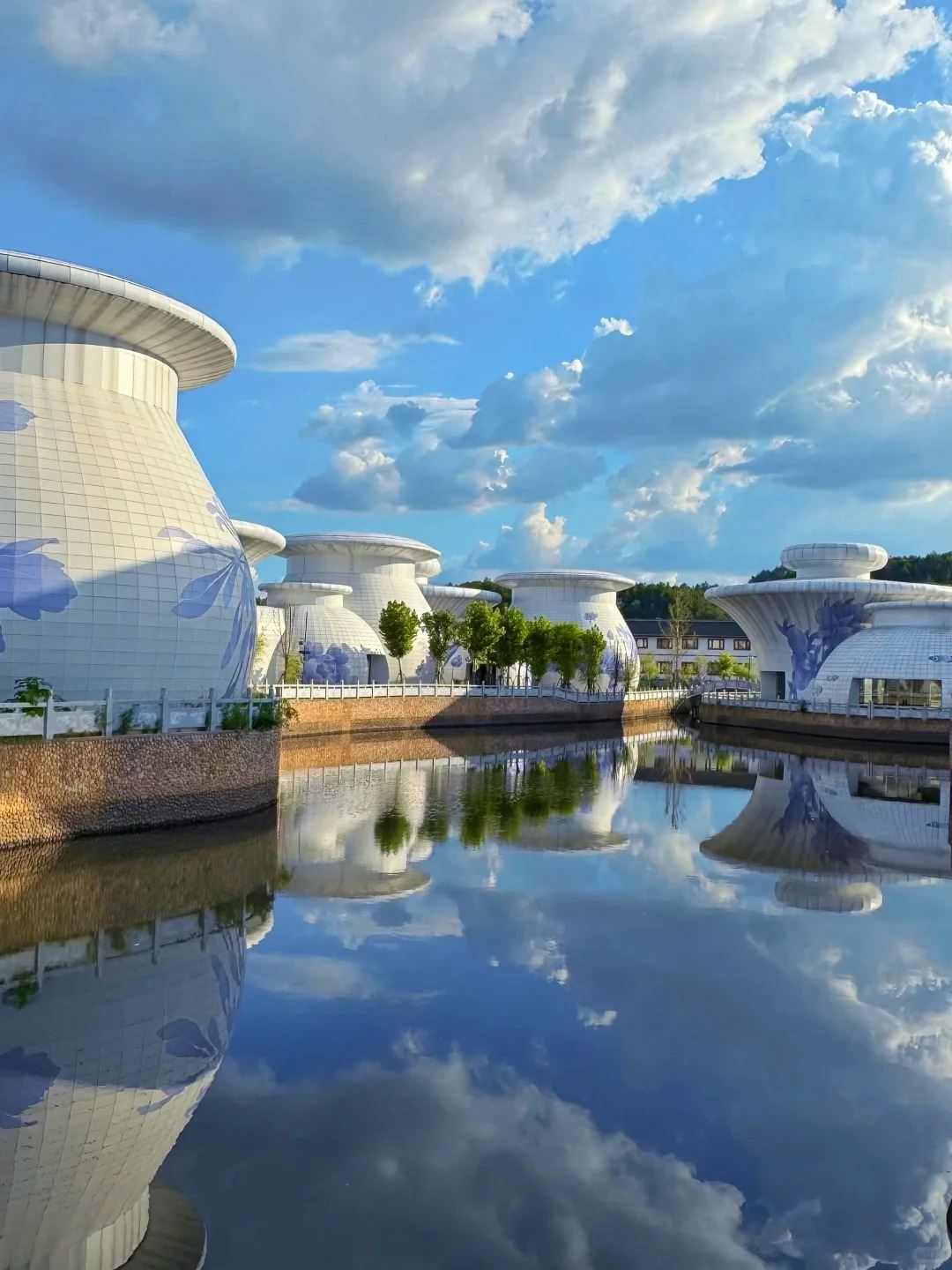 Jiangxi Province-wide Jingdezhen translation/guide/local guide|Exhibition Translation/Business Translation|Attraction visits|English/Russian/Other Languages|Welcome to inquire