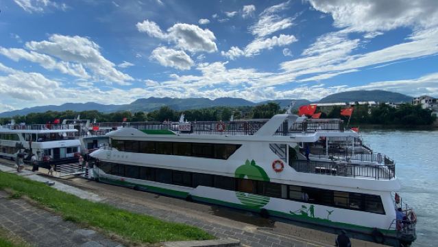 【私家團】灕江三星遊船（磨盤山）+遇龍河漂流+十里畫廊一日遊