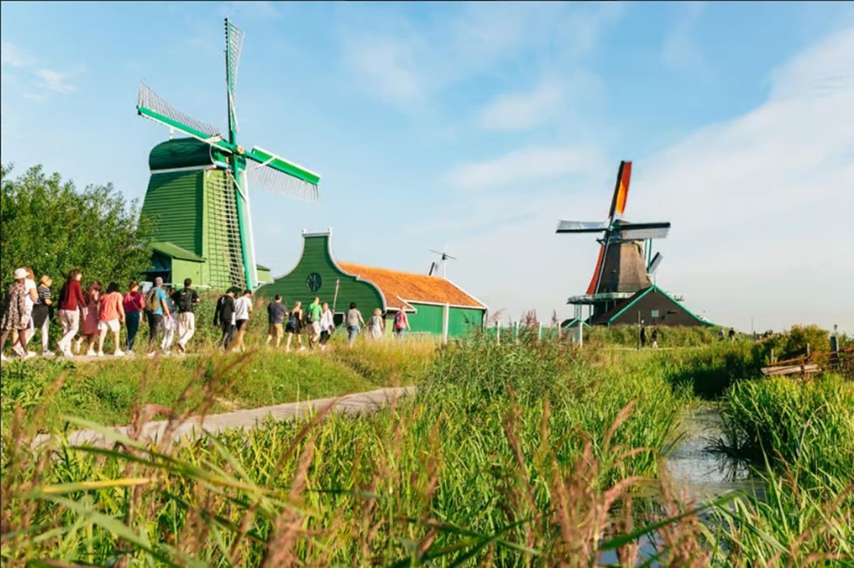 Windmill Village, Edam, and Marken one-day tour from Amsterdam, Netherlands