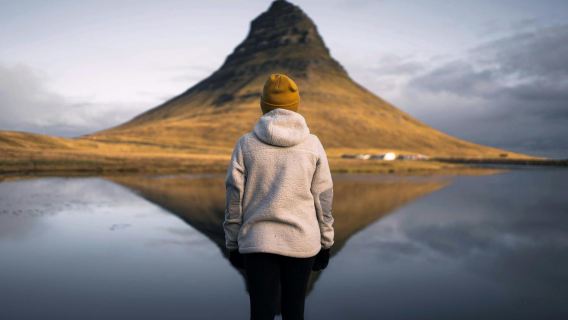 1-day Tour to Snæfellsnes Red House Church Mountain in Iceland [Optional Chinese or English Guide]