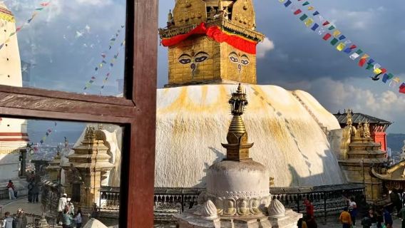 Nepal: Kathmandu Durbar-Platz + Thamel + Swayambhu Stupa + Patan Durbar-Platz / Anpassbare Reiseroute