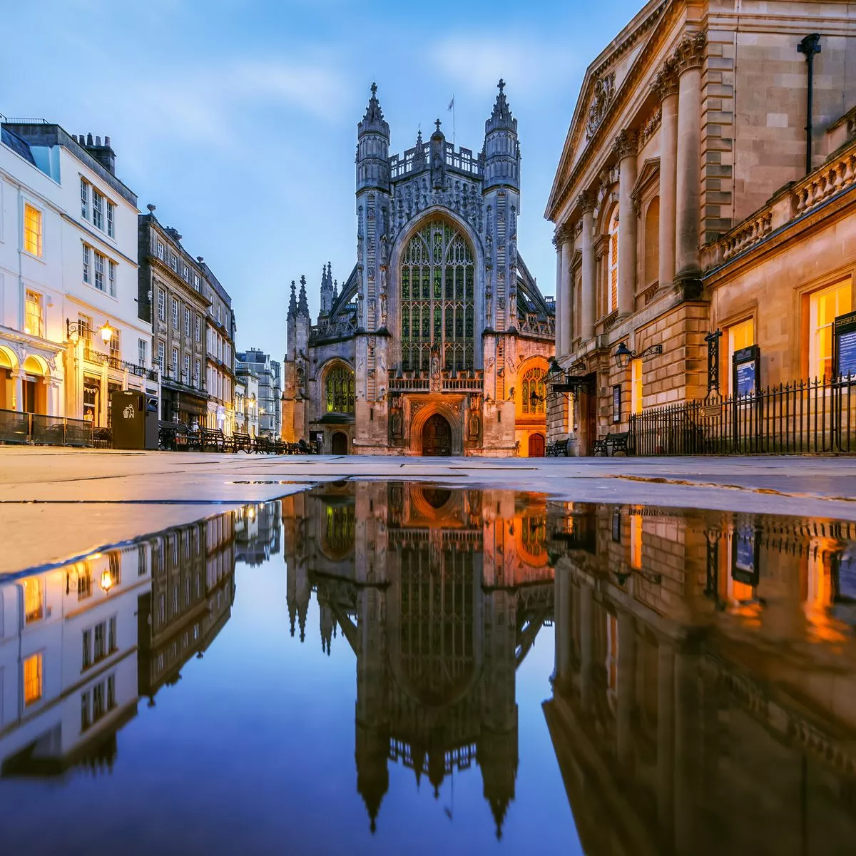 Stonehenge + Bath Town + Roman Baths + Bath Abbey Day Tour [Private Charter Line]