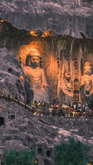 Luoyang Longmen Grottoes + Luoyang Museum + White Horse Temple Private Charter 1-Day Tour with Bilingual Service (Excluding Admission Tickets)
