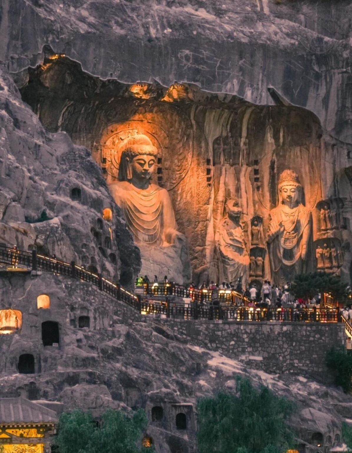 Luoyang Longmen Grottoes + Luoyang Museum + White Horse Temple Private Charter 1-Day Tour - English Service Available