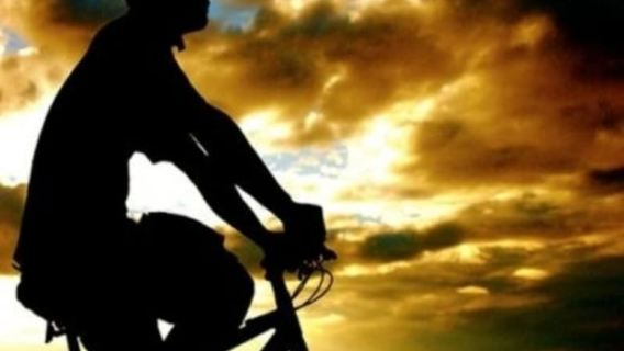 Madrid: Sunset and Night Lights eBike Tour