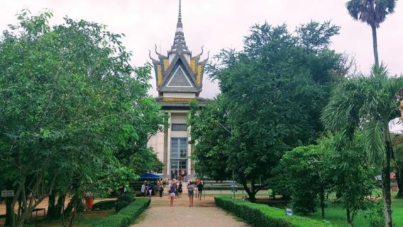 Phnom Penh: Private Guided Sightseeing Day Tour