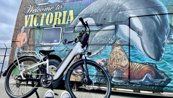 Victoria City Highlights Bike Tour - Castle Hoods & Legends