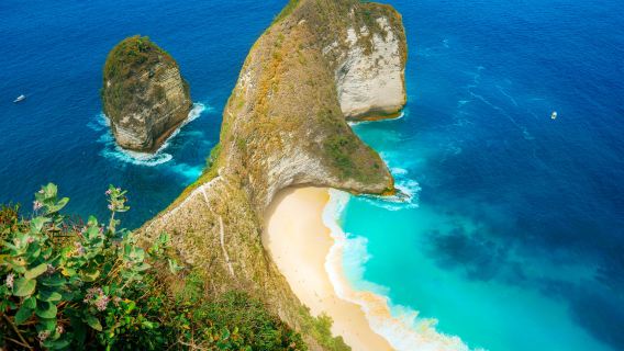 West Nusa Penida Day Tour from Bali with Lunch - Snorkeling Option with Sharing Boat