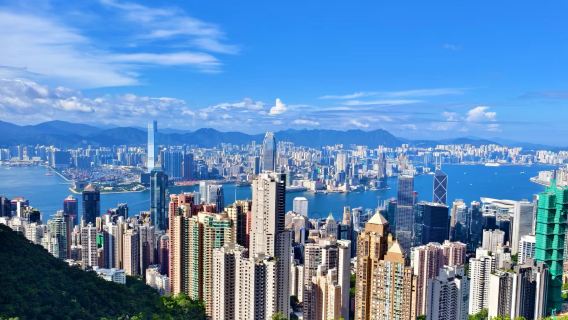 [Hong Kong private charter Tour] Hong Kong Sai Kung + Victoria Peak + Ferris Wheel one-day tour