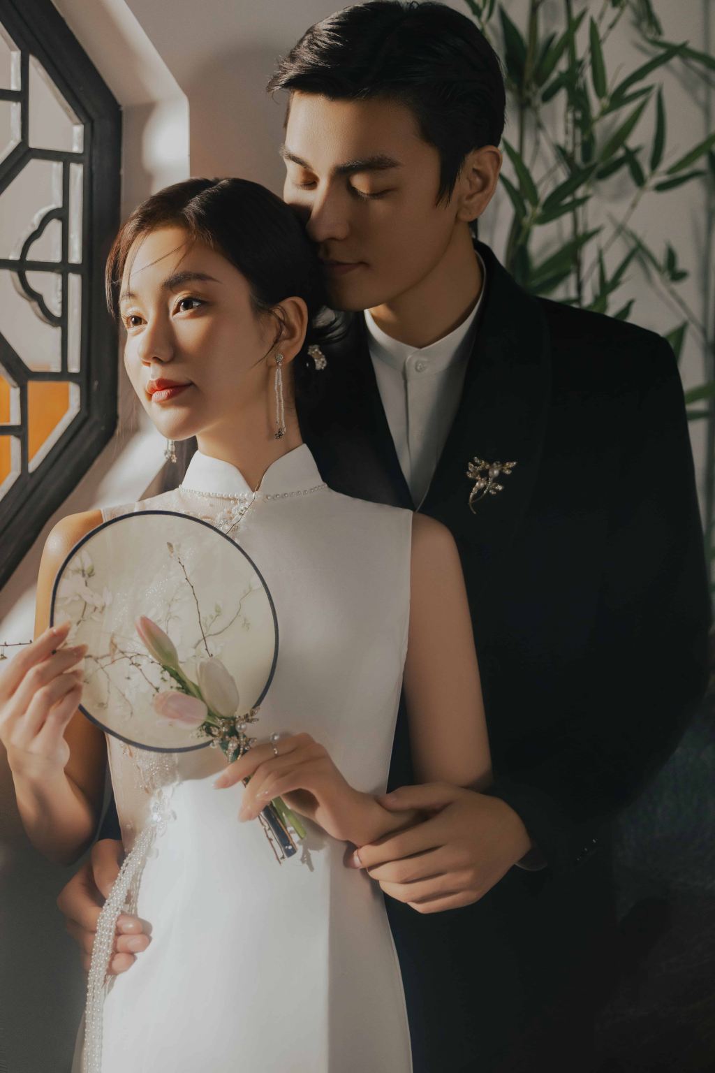 Юньчэн, Ванг Вьенг: услуги перевода на различные языки, гид, экскурсия с гидом, индивидуальный трансфер/аренда автомобиля с водителем, индивидуальные туристические маршруты, бизнес-сопровождение, услуги фотографа для съемки и записи