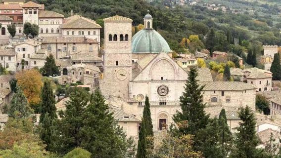 包車暢遊阿西西四大名勝：聖方濟各聖殿至羅卡馬焦雷城堡