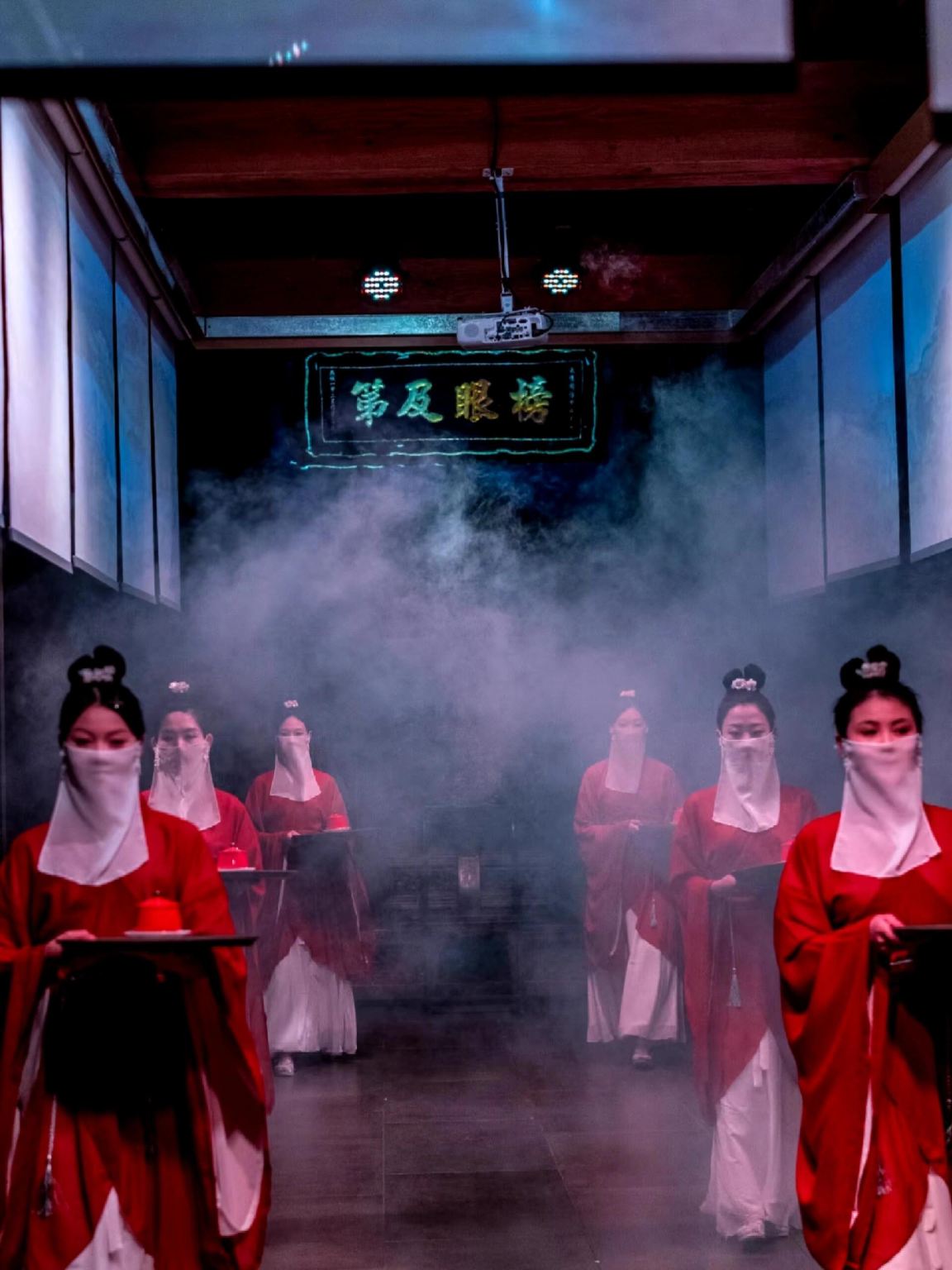 Beijing—Oriental Splendor & Scholar's Feast: Step into a century-old mansion, savor intangible cultural heritage cuisine, and enjoy traditional Chinese performances—an immersive cultural feast that transcends time.
