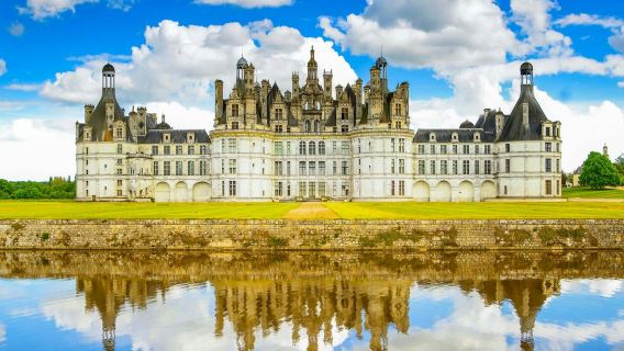 Loiretal: Burgen Audio Guide App von TouringBee