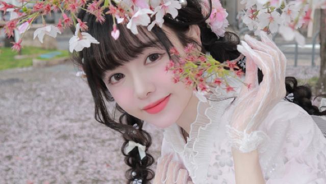 Tokyo Kimono, Furisode, Yukata Rental Experience | Exquisite Hairstyling/Japanese Makeup/Photo Shoot