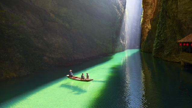 [2-8 orang | Tanpa bangun awal | Lebih 1,000 ulasan positif] Lawatan Sehari di Lembah Gunung Ping dan Pemandangan Malam Xuan'en