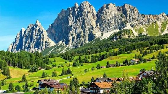 Italien | Dagstur i Dolomiterna till Misurinasjön och Cortina d'Ampezzo