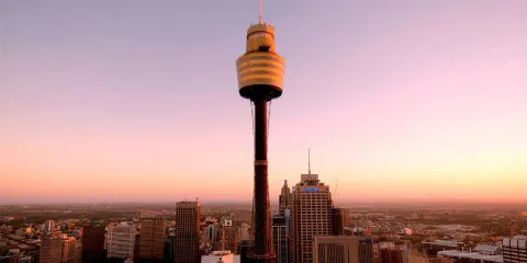 悉尼塔旋轉餐廳SkyFeast(原Sydney Tower Buffet) | 不限量自助餐 |午餐 晚餐提供 |可指定悉尼塔靠窗座位