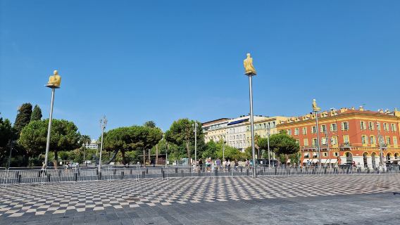 Lawatan sehari di Nice: Promenade des Anglais, Plaza Massena, Castle Hill of Nice dan teluk