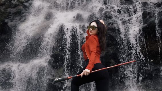 Tiger Leaping Gorge (hiking) 1-day tour [8-person small group + internet-famous balcony + professional tour leader + trekking poles]