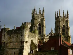 The Best of York on Foot in a Small Group