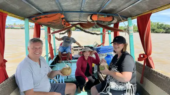 Dari HCM: Lawatan Separuh Hari Terowong Cu Chi + Lawatan Bandar Saigon atau Mekong Delta Pilihan