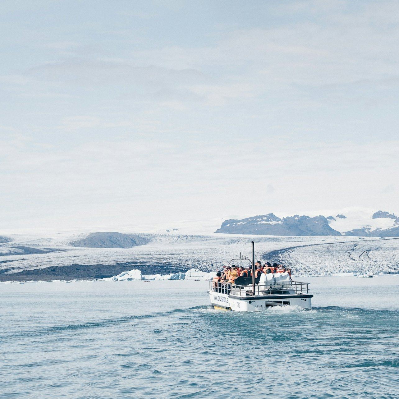 Glacier Lagoon Boat Ride and South Coast Tour from Reykjavik