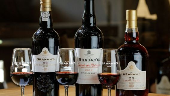 Hầm rượu vang Port Lodge của Graham: Tham quan có hướng dẫn và nếm thử rượu kèm món ăn phù hợp.