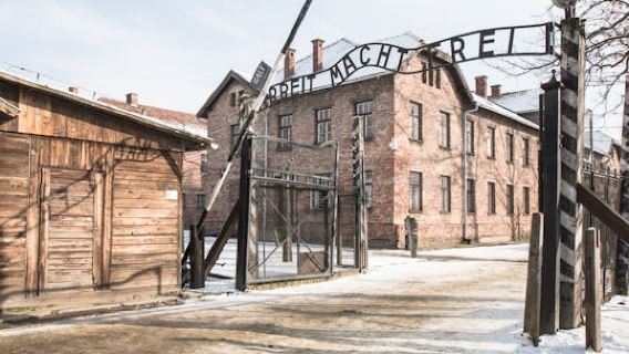 Auschwitz Birkenau guided tour plus fast-track entrance ticket