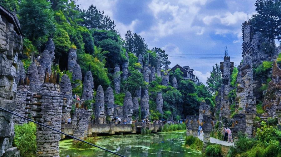 中國貴州：導遊地陪 | 專業翻譯| 商務接待【普通話/英文/俄文/法文/德文/西班牙文/日韓意葡等小語種】#