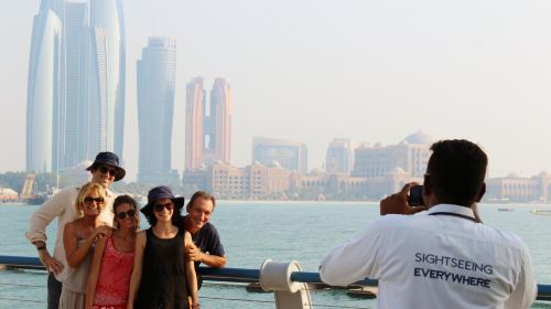 From Abu Dhabi Shared Tour: SeaWorld Experience Abu Dhabi City Highlights Day Tours 4