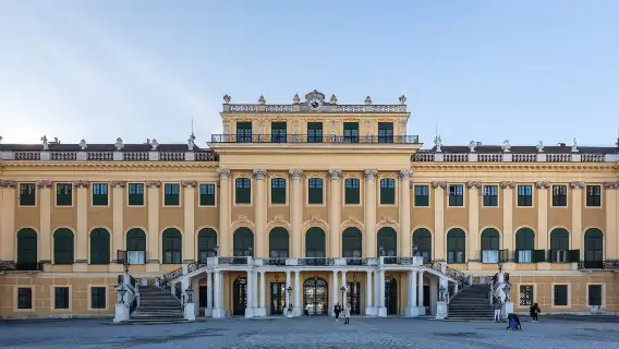 ทัวร์ชมดนตรีคลาสสิกเวียนนาและพระราชวังอิมพีเรียล พระราชวังเชินบรุนน์ + มหาวิหารเซนต์สตีเฟน + ฮอฟบูร์ก