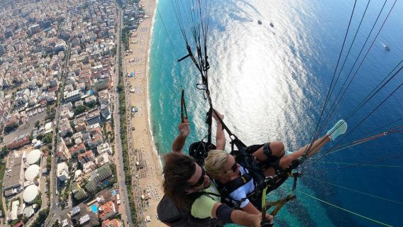 ทัวร์พาราไกลดิ้งแบบแทนเดมอันตัลยาพร้อมบริการรับส่งไป-กลับ