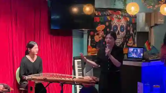 ดาราในกรุงโซล: การจอง Open Mic กับศิลปินท้องถิ่นและต่างประเทศ
