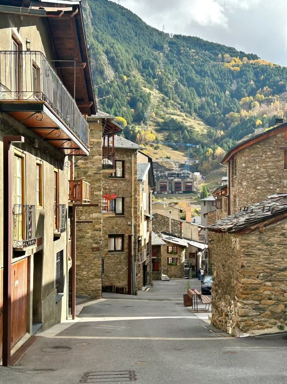 巴塞隆拿安道爾城+山谷小屋+聖埃斯特凡教堂|中文司導行程可調